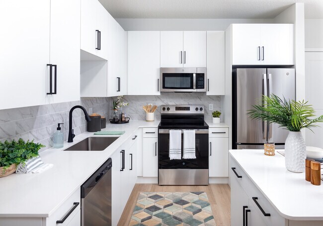 Building Photo - Marlowe Tomoka Village