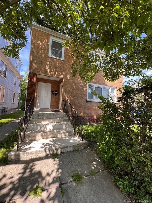 53 Pixlee Pl Unit 2nd, Bridgeport, CT 06610 Room for Rent in
