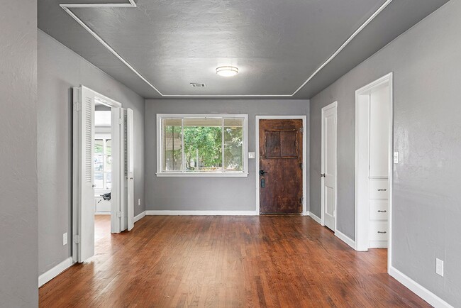 Building Photo - Charming 3 bed 1 Bath Home Near the Pasco ...