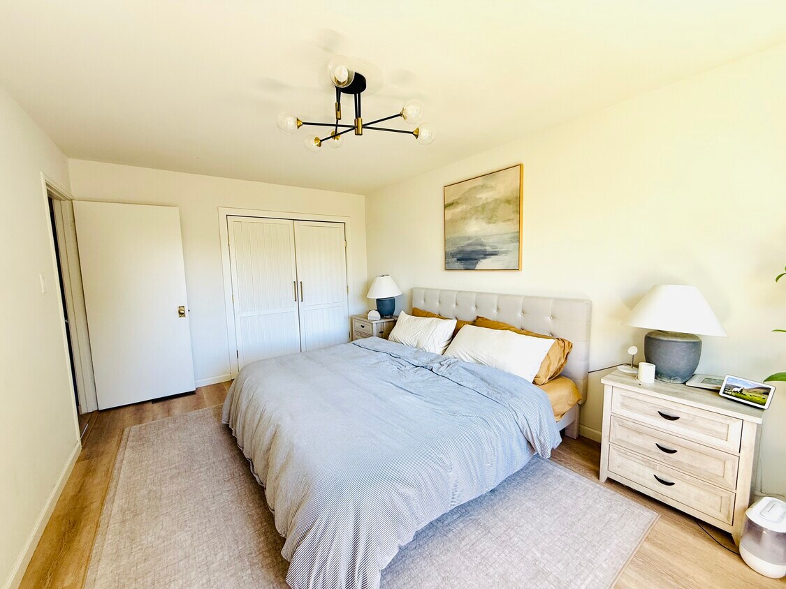 Foto principal - 20649 Yeandle Ave