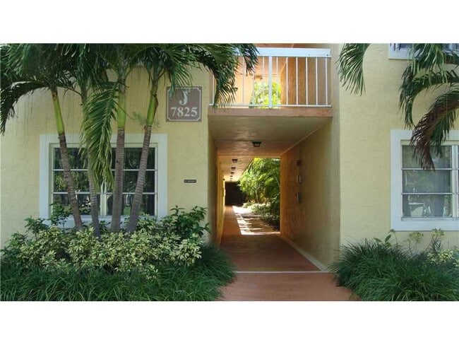 Building Photo - 7825 Camino Real