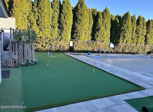 Foto del edificio - 799 Bowyer Ave