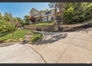 Building Photo - 1803 Old Oak Dr