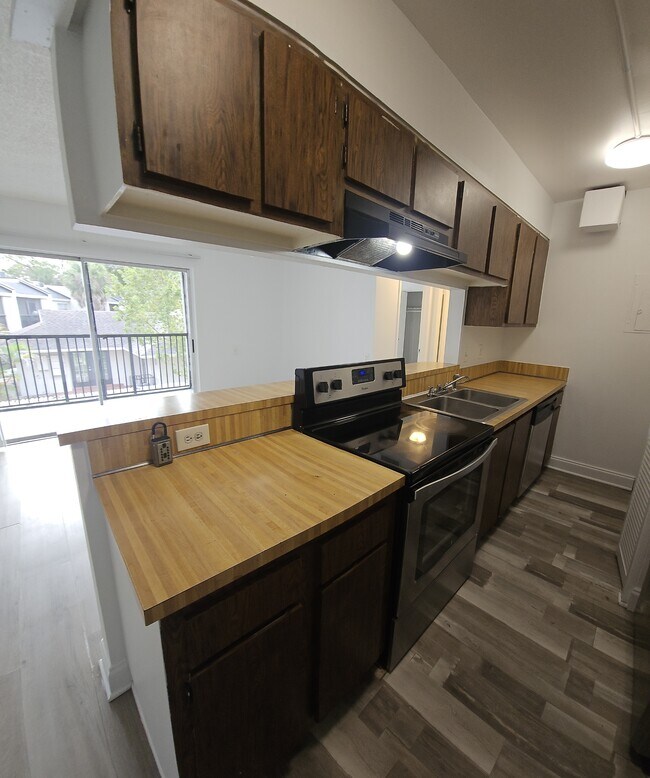 Foto del edificio - 4537 Treehouse Ln