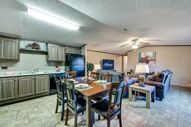 Building Photo - Pearce Point