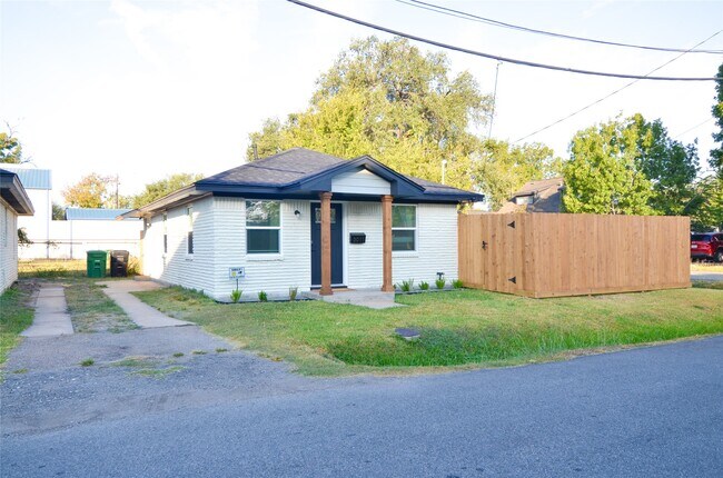 Foto del edificio - 3011 Columbia St