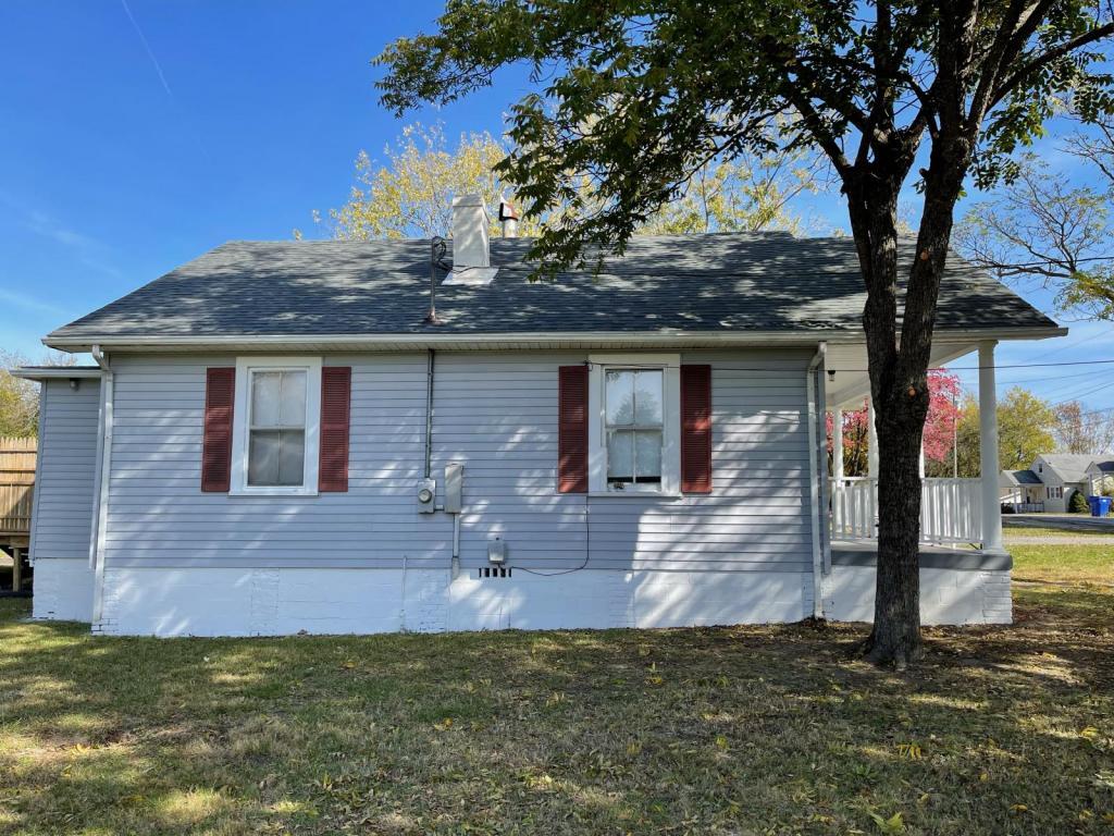 Primary Photo - 215 Haymore St