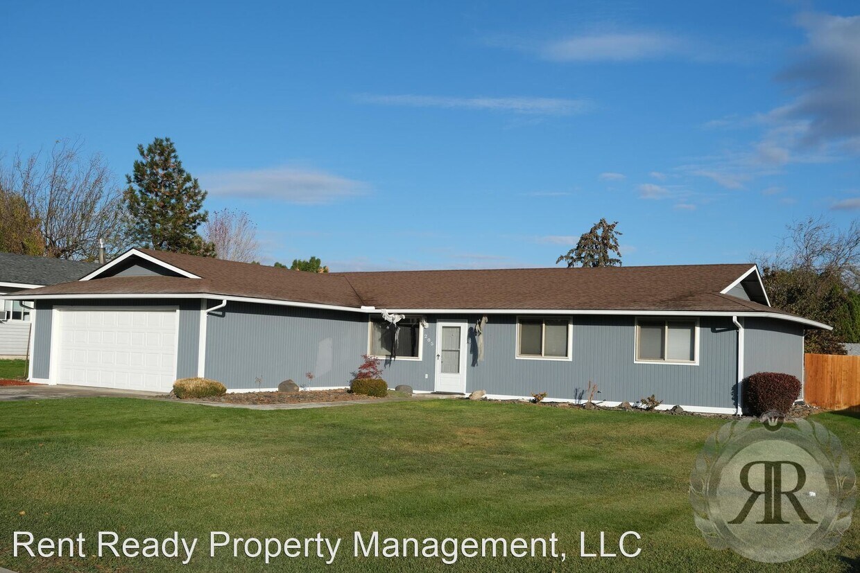 3 br, 2 bath House 205 S 76th Ave House Rental in Yakima, WA