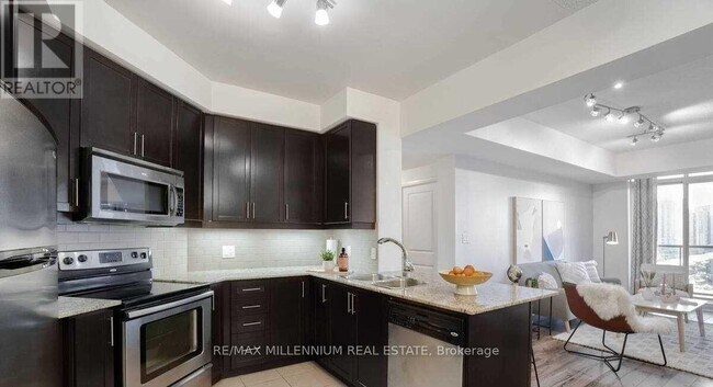 Building Photo - 80 Absolute Ave