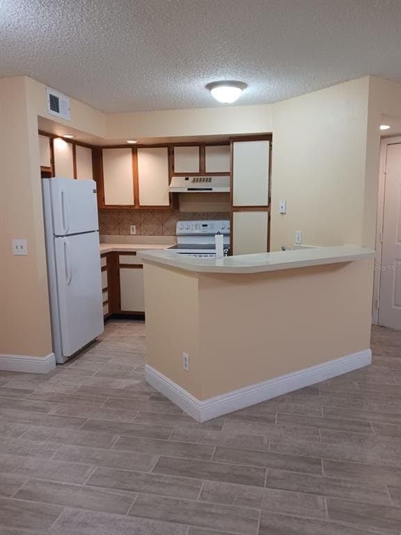 Foto del edificio - 4518 Commander Dr