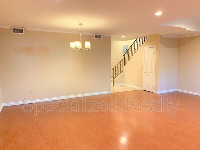 Building Photo - 3810 Ramsdell Ave