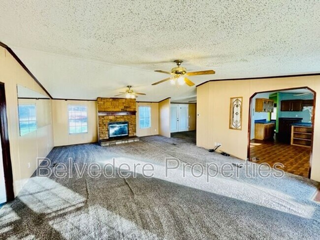 Foto del edificio - 221 Oak Grove Church Rd