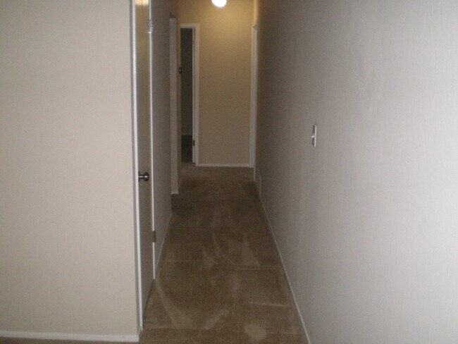 Foto del edificio - White Drive 1347/1349