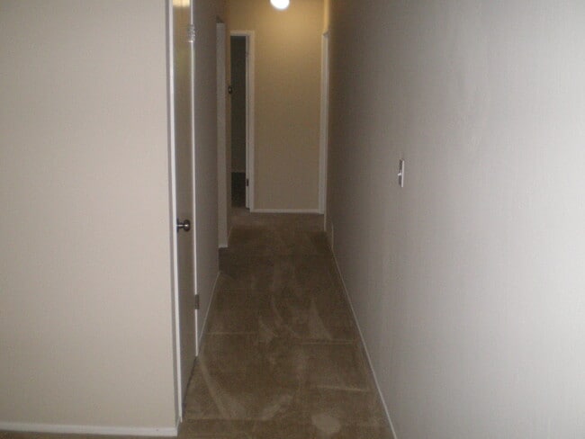 Building Photo - White Drive 1347/1349
