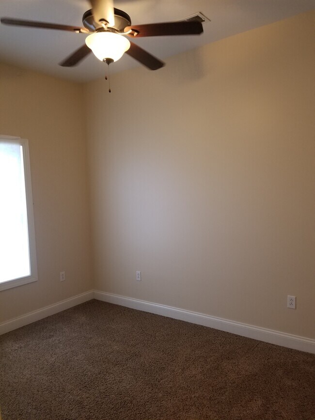 Foto del edificio - 406 Treyson Ln