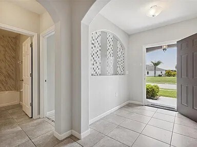 Foto del edificio - 5987 Ridge Lake Cir