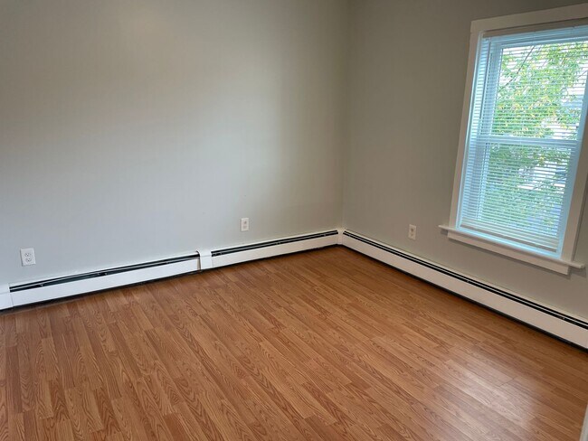 Building Photo - 24 Paradis Ave