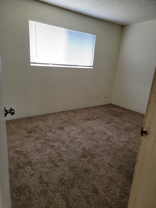 Bedroom 1 - 19 Ponce de Leon Ave