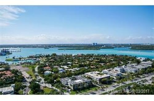 Primary Photo - 10203 Collins Ave