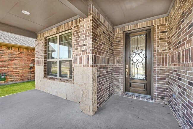 Foto del edificio - 28339 Halle Ray Dr