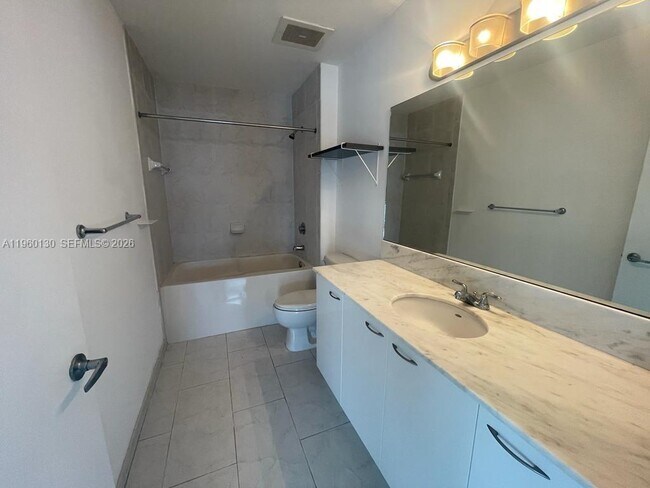 Foto del edificio - 133 NE 2nd Ave