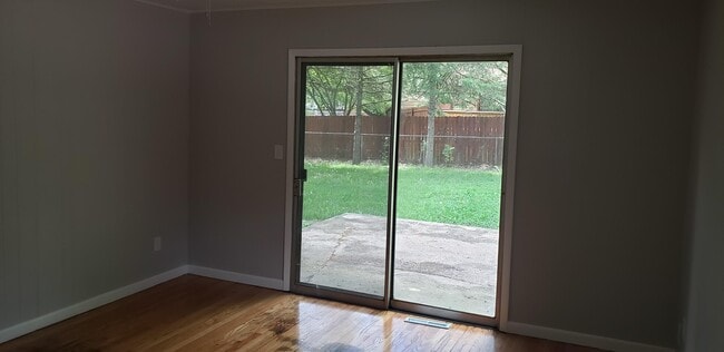 Building Photo - 3424 Schalck Dr