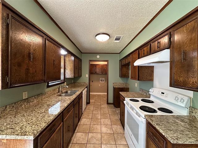 Foto del edificio - 807 Dalisa Cir