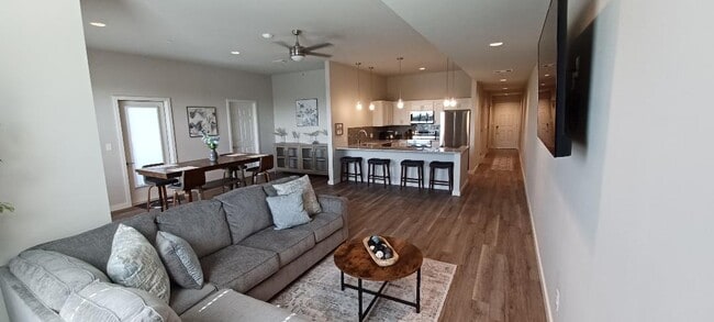 Building Photo - Lexington at West Boyce