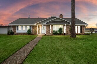 Building Photo - 4912 Goose Creek Dr