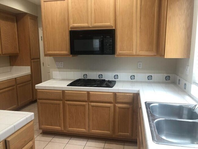 Foto del edificio - 5143 Adamstowne Way