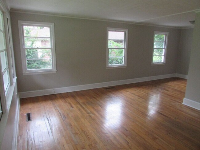 Foto del edificio - Close to Crosswell Elementary