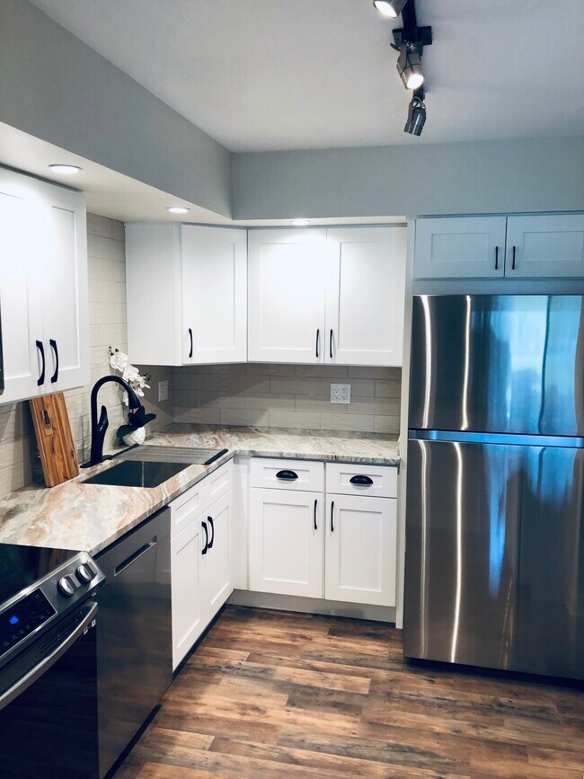 Foto del edificio - 753 S Dwyer Ave
