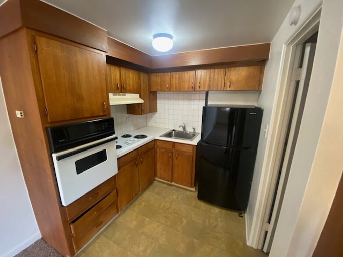 Primary Photo - 7310 W 10th Ave