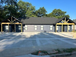 Building Photo - 526 Gadsden Rd NW