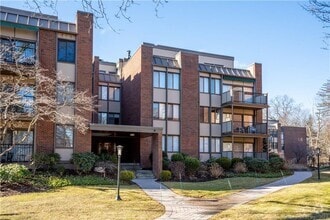 Building Photo - 795 Prospect Ave