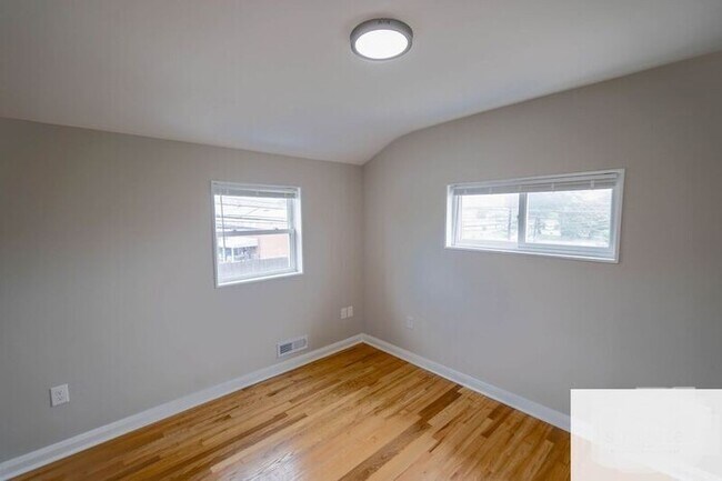 Foto del edificio - 3 Bedroom Semi-Detached