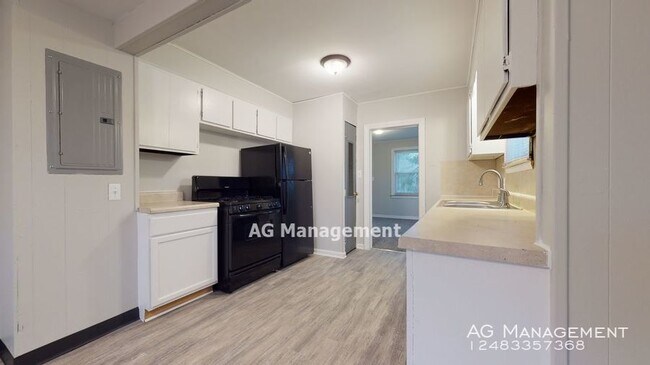 Foto del edificio - 26671 Elm St