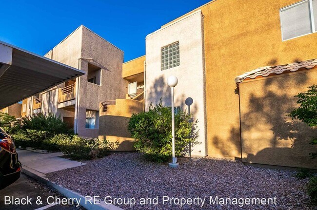 Building Photo - 2 br, 2 bath House - 6877 Tamarus St 204