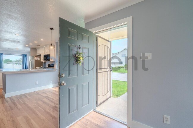 Foto del edificio - 919 Verde Trails Dr