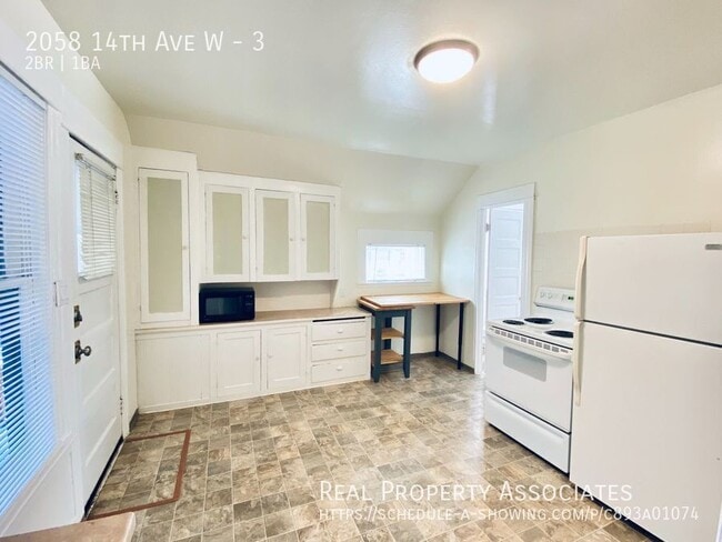 Building Photo - 2058 14th Ave W