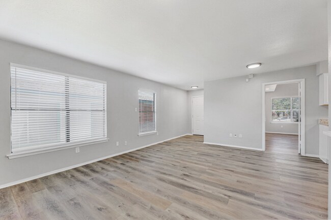 Building Photo - 5645 Pinon Vista Dr