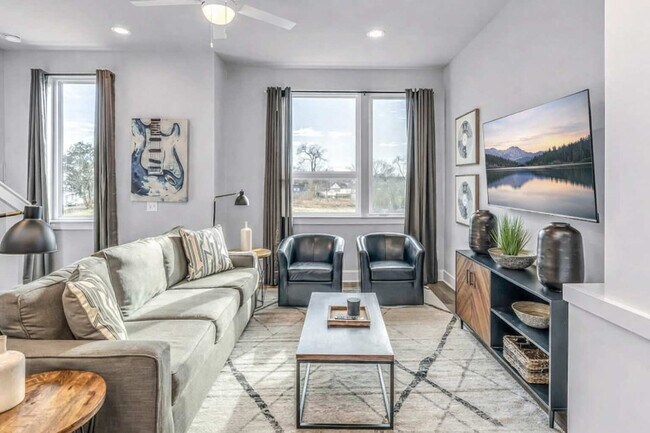 Foto del edificio - 2131 24th Ave N