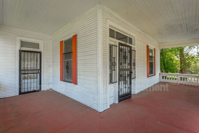 Building Photo - 1410 Wheeler Ave