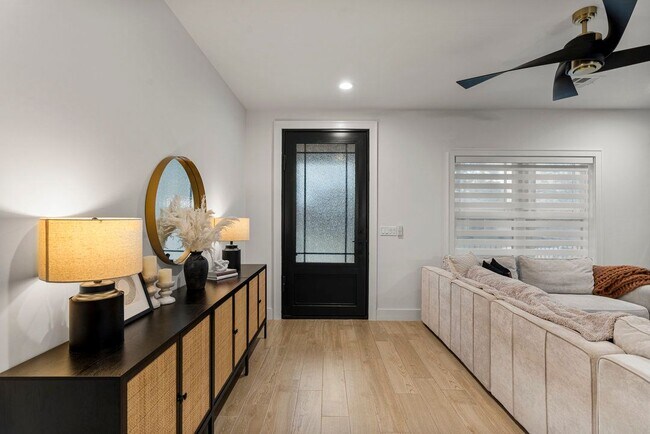 Foto del edificio - 1035 E 36th Pl