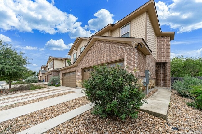 Foto del edificio - 7106 Faith Wy