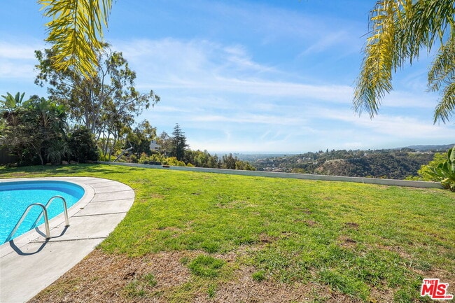 Building Photo - 1641 Tower Grove Dr