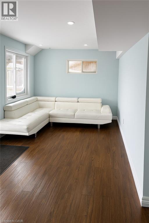 Building Photo - 960 Bianca Ct