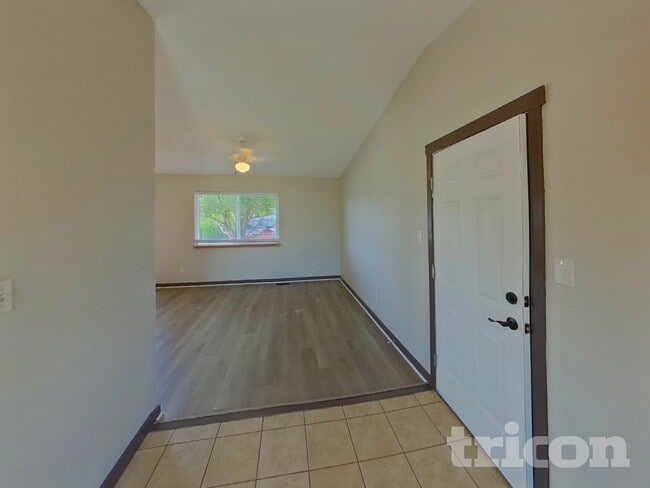 Foto del edificio - 7325 Woodstock St