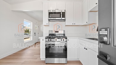 Building Photo - 4880-82 Cole St