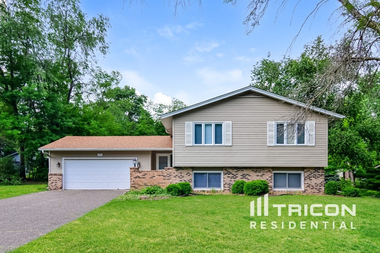 Primary Photo - 2805 Saddlebrooke Cir